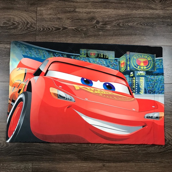 Disney Pixar Cars 3 Lightning McQueen Piston Cup Racing Boys Standard Pillowcase - Picture 1 of 5